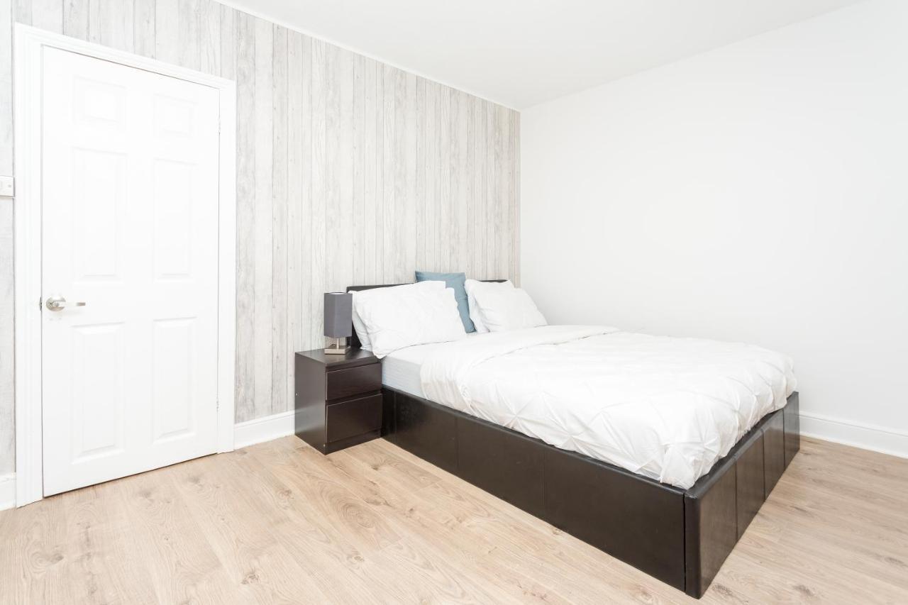 The White & Warm, Free Parking & Wifi, 8 Beds Villa Colchester Kültér fotó